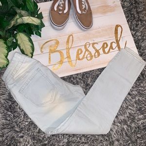 PacSun Bullhead Denim Open Knee Light-wash Jeans